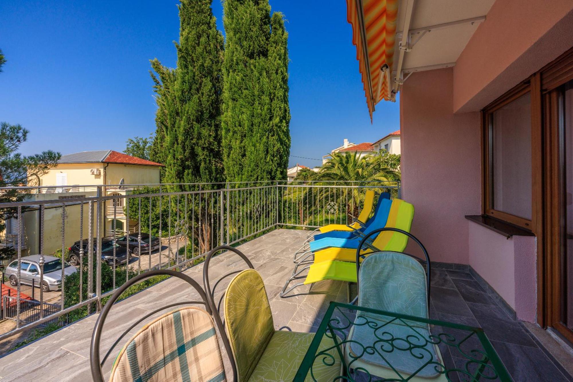 Jasminka Loncaric Apartamento Crikvenica Exterior foto